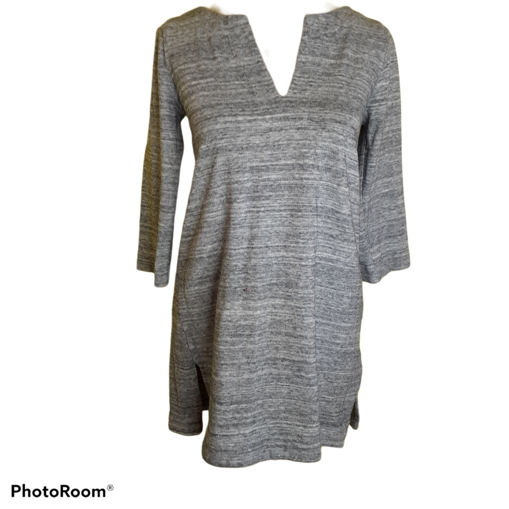 J. Crew ladies top semi fitted near elbow